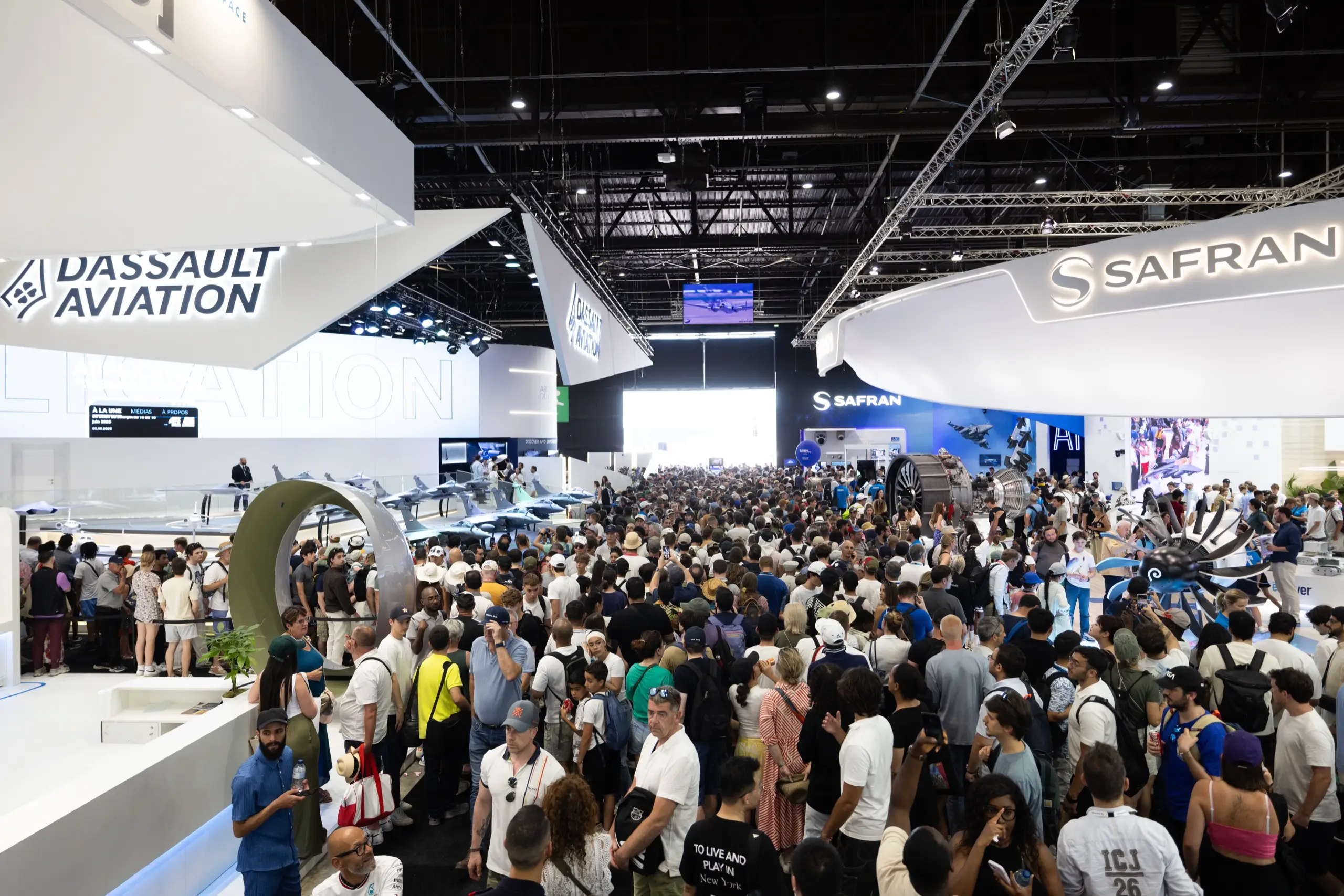 Static display au Salon International de l'Aéronautique et de l'Espace · Le Bourget · aéronefs au sol